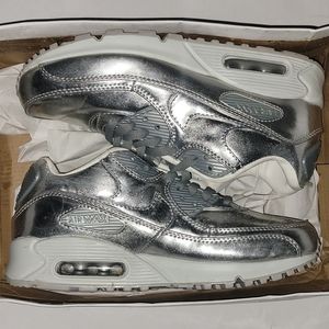 NIKE WMNS AIR MAX 90 SP (METALLIC SILVER)(Chrome / Pure Platinum / White) - 8.5